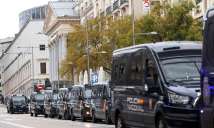Últimas noticias del debate de investidura de Sánchez, en directo |  Más del 86% de las bases de Podemos respaldan apoyan la investidura de Sánchez |  España