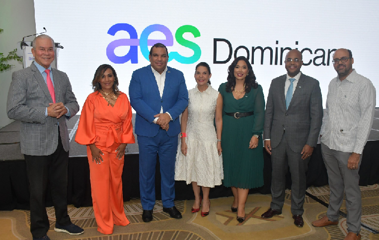 AES Dominicana realiza encuentro anual para sus clientes y socios |  AlMomento.net