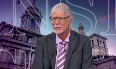 Abogado analiza la investigación sobre las finanzas de la campaña de Adams
