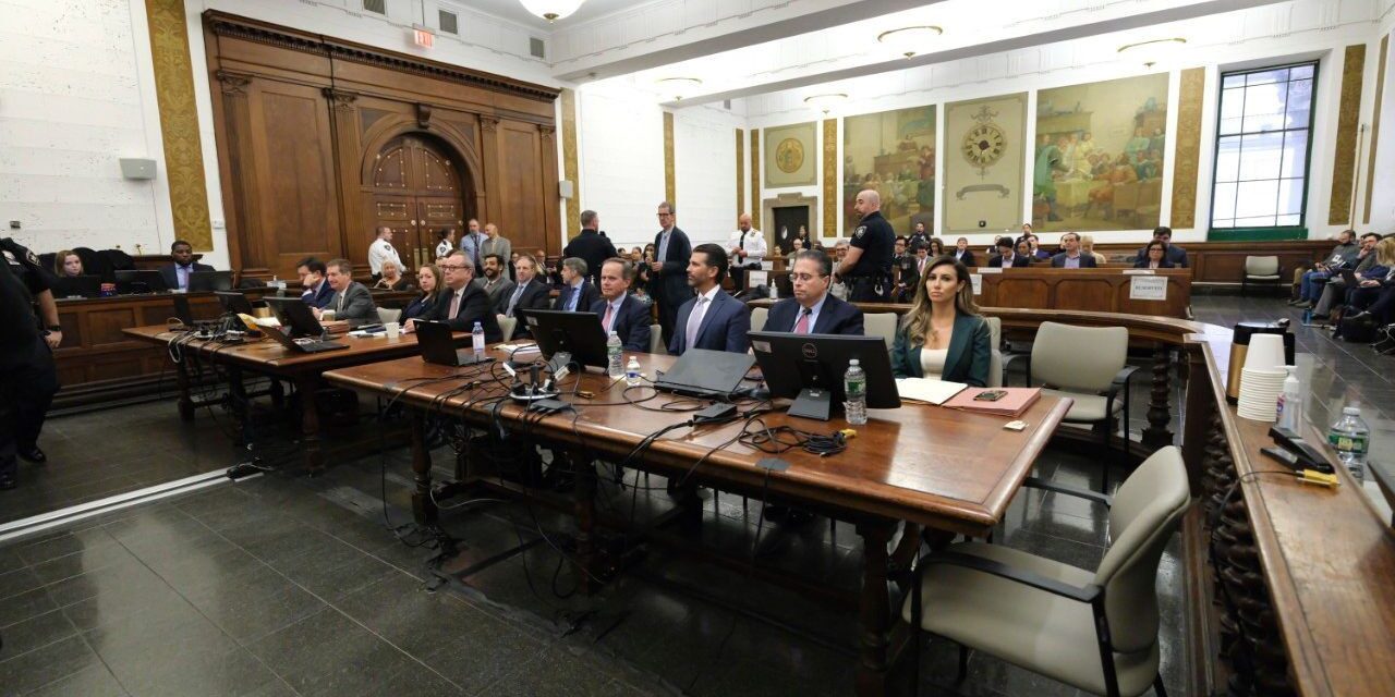 Abogados de Trump culpan a contadores externos