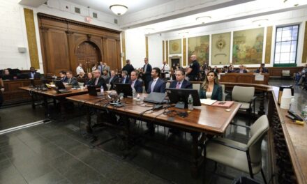 Abogados de Trump culpan a contadores externos