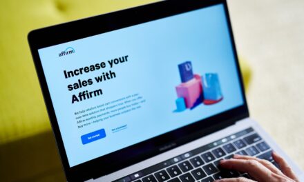 Acciones que realizan los mayores movimientos al mediodía: AFRM, DIS, DNUT, TDG