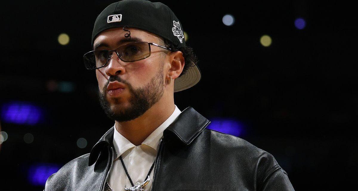 Bad Bunny carga contra una canción creada con IA: “Si les gusta esa mierda, no merecen ser mis amigos” |  Cultura