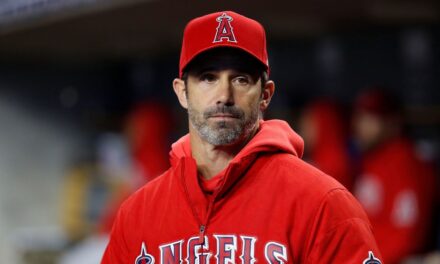 Brad Ausmus se convierte en entrenador de banca de los Yankees para Aaron Boone