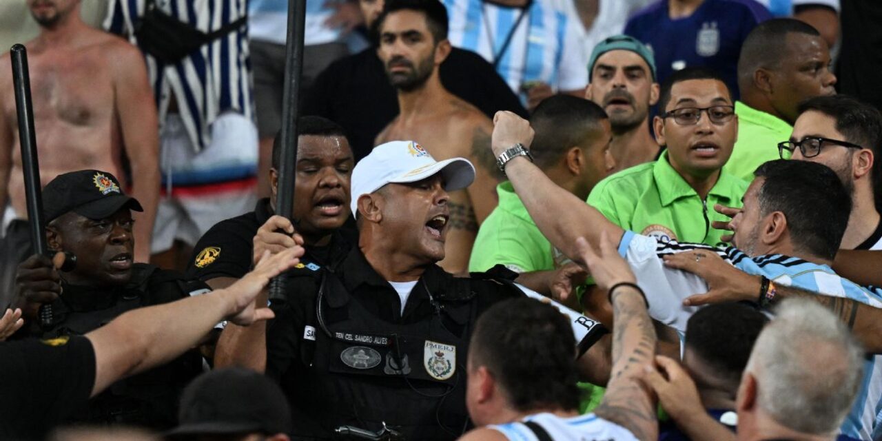 Brasil-Argentina retrasado tras enfrentamientos entre hinchas y policías