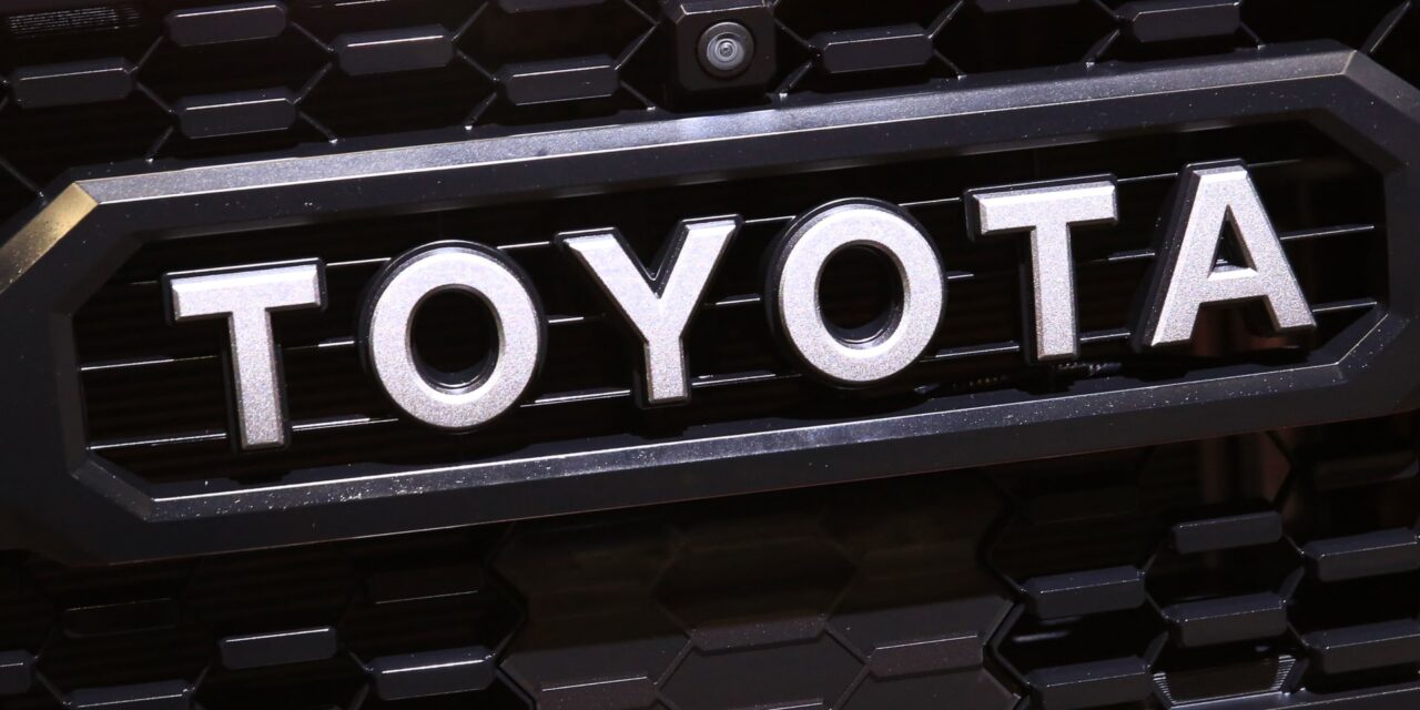 CFPB multa a la rama financiera de Toyota con 60 millones de dólares por estafa de préstamo de automóviles