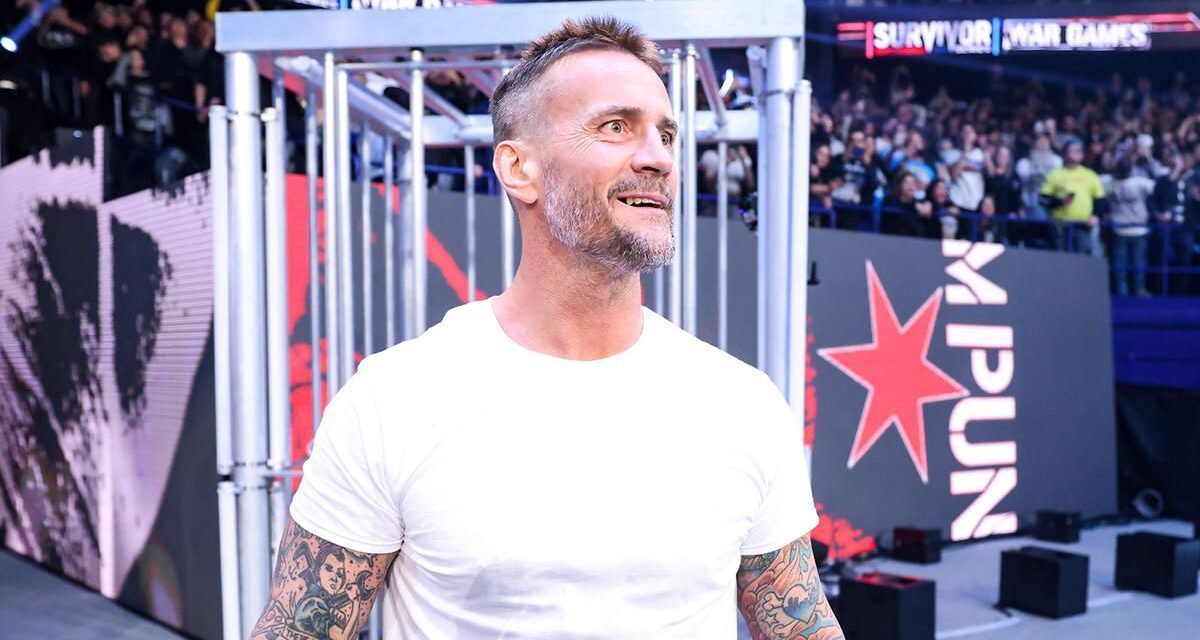 CM Punk regresa a WWE en aparición sorpresa en Survivor Series