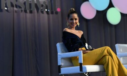 Carmen Villalobos disfruto de las paradisíacas playas de República Dominicana junto a su novio Villalobos con su pareja