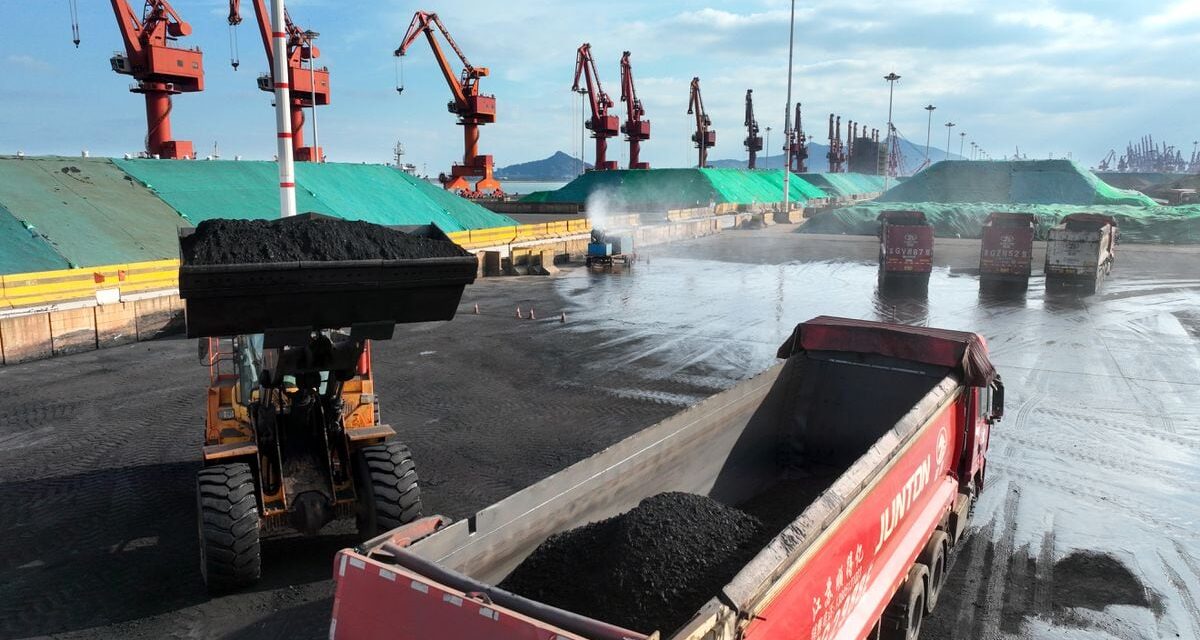 China y EE UU se comprometen a acelerar las renovables para reemplazar a los combustibles fósiles |  Clima y Medio Ambiente