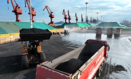 China y EE UU se comprometen a acelerar las renovables para reemplazar a los combustibles fósiles |  Clima y Medio Ambiente