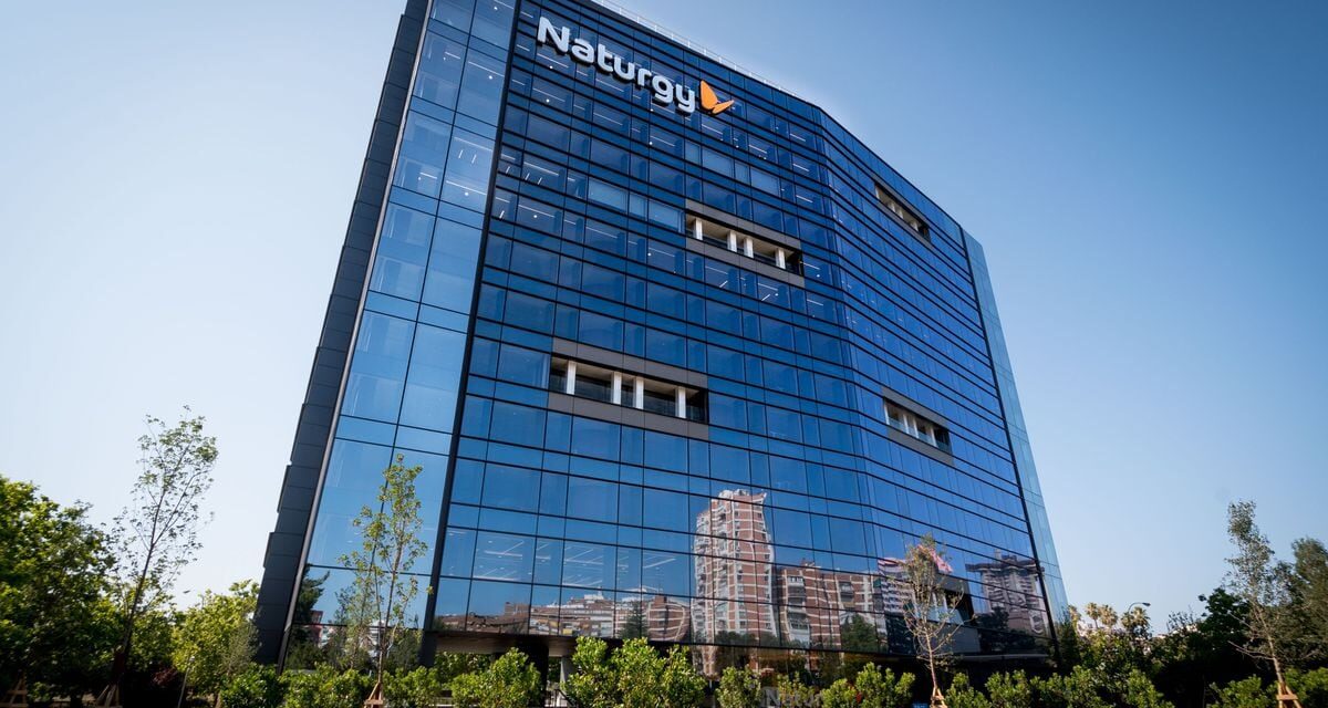 Competencia investiga a Naturgy por abuso posición de dominio en el mercado de distribución de luz |  Economía