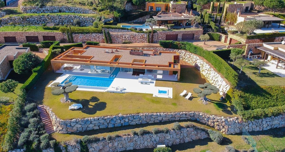 Contadores electrónicos en el epicentro del derroche de agua en Begur: “A pesar de lo que se cree, las piscinas no son el problema” |  Cataluña |  España