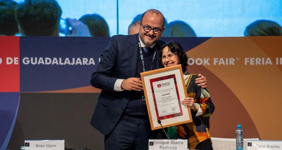 Coral Bracho abre la FIL Guadalajara con una defensa de la poesía como herramienta contra las injusticias del mundo.