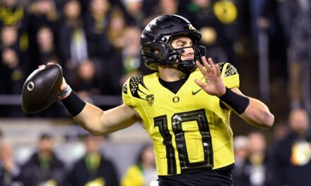 Cuotas de apuestas de fútbol universitario de la semana 12: CFP, Heisman y más