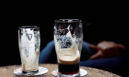 Debacle del alcohol y el lujo: Diageo, la segunda mayor empresa de bebidas del mundo, vive su peor desplome de la historia |  Mercados Financieros