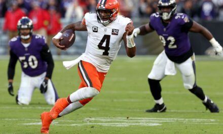 Deshaun Watson lleva a los Browns a una victoria 'declarada' contra los Ravens