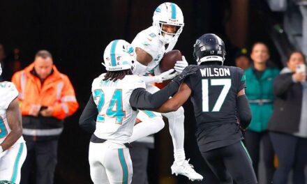 Dolphins abruman a Jets y al QB Tim Boyle, quien lanza INT de 99 yardas