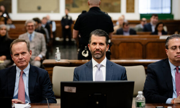 Donald Trump Jr. dice que las propiedades familiares muestran la brillantez de su padre