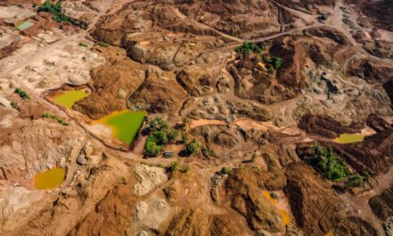 EE.UU. e Indonesia discutirán potencial para llegar a un acuerdo sobre minerales para vehículos eléctricos: Reuters