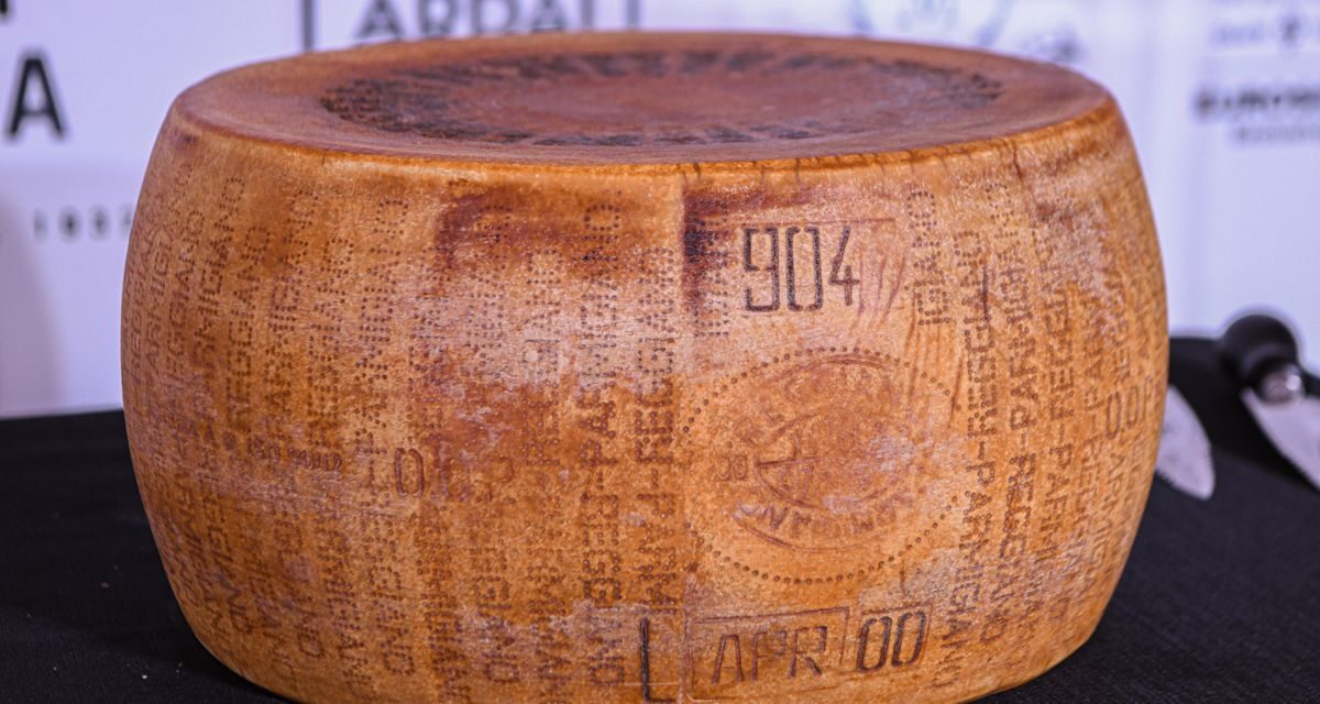 El Parmigiano Reggiano más longevo del mundo, madurado 23 años, sabe a sotobosque y trufa |  Gastronomía: recetas, restaurantes y bebidas.