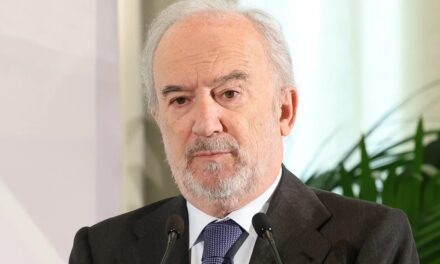 El director de la RAE visita la República Dominicana y Puerto Rico para fortalecer la unidad de la lengua española