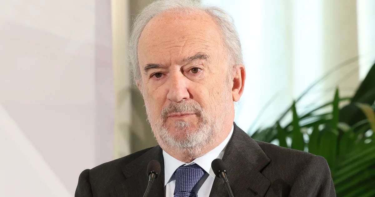 El director de la RAE visita la República Dominicana y Puerto Rico para fortalecer la unidad de la lengua española