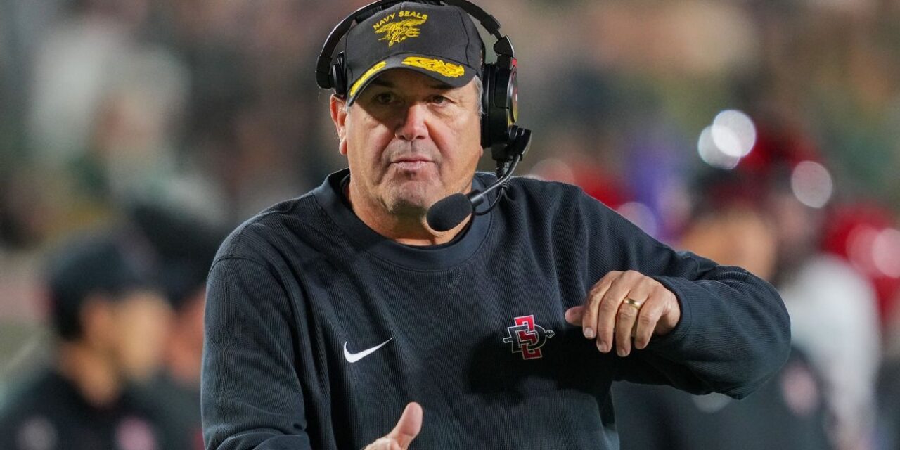 El entrenador de fútbol de San Diego State, Brady Hoke, se retirará después de la temporada