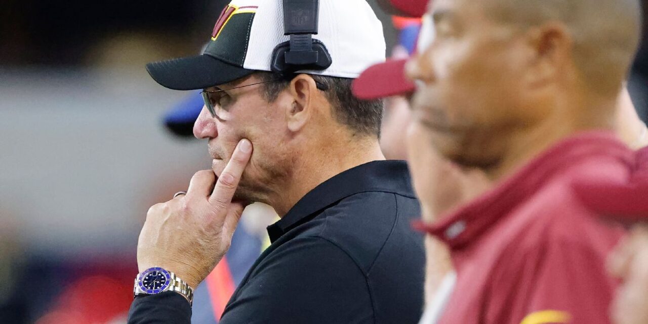 El entrenador de los Commanders, Ron Rivera, 'no está preocupado' por la situación laboral después de una pérdida de 35 puntos