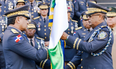 El general Ramón Guzmán asume la dirección de la Policía Nacional de República Dominicana
