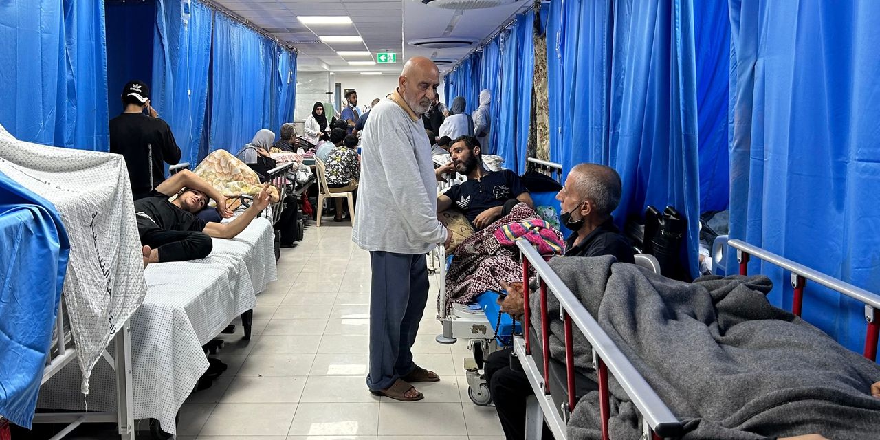 El hospital Al-Shifa de Gaza queda a oscuras en el centro de la zona de batalla entre Israel y Hamas