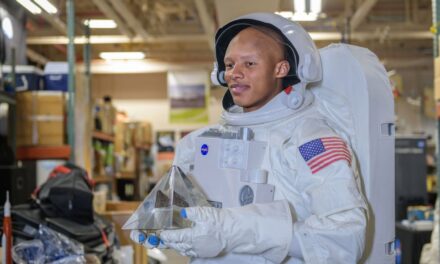 El mariscal de campo de los Vikings, Joshua Dobbs, aumenta el perfil de la NASA con el éxito en la NFL