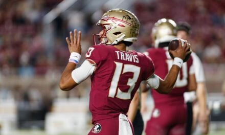El mariscal de campo del estado de Florida, Jordan Travis, fue expulsado después de una lesión en la pierna