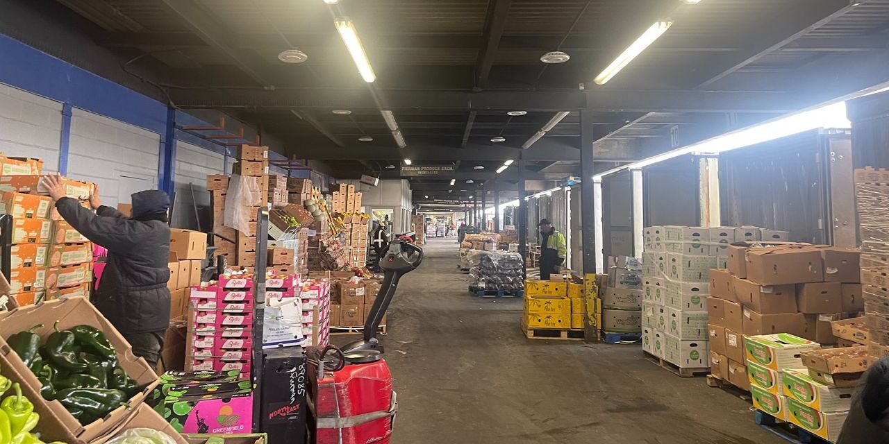 El mercado de productos agrícolas Bronx Hunts Point se prepara para el Día de Acción de Gracias
