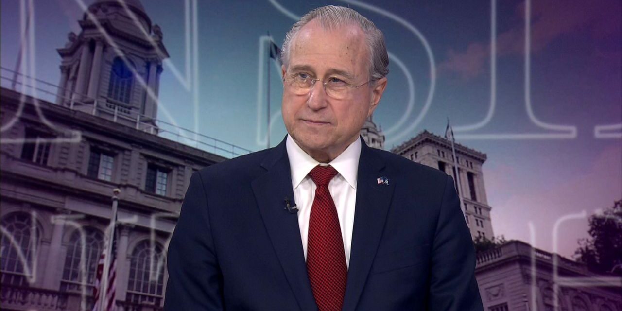 El presidente republicano de Nueva York, Ed Cox, habla sobre George Santos