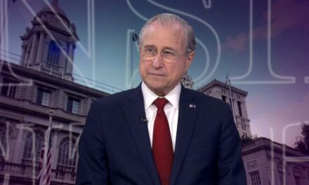 El presidente republicano de Nueva York, Ed Cox, habla sobre George Santos