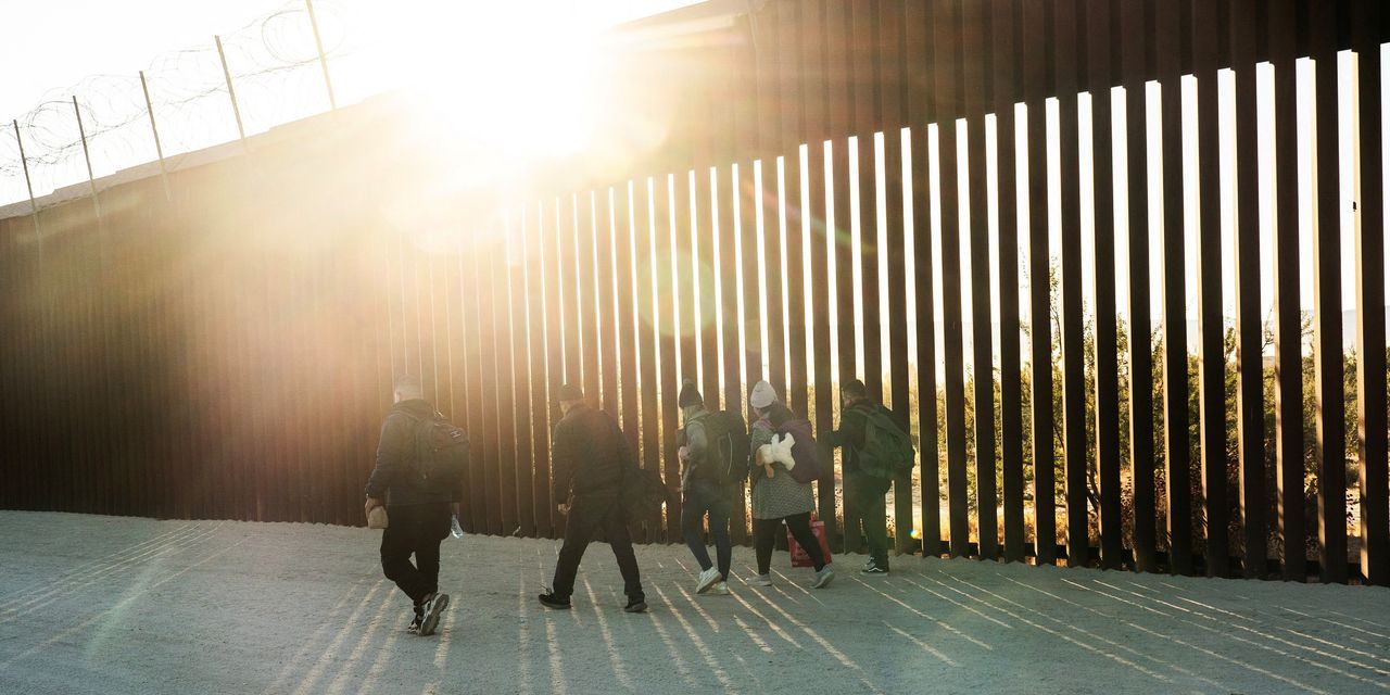 El principal objetivo de los senadores en las conversaciones fronterizas: normas de asilo más estrictas para los inmigrantes