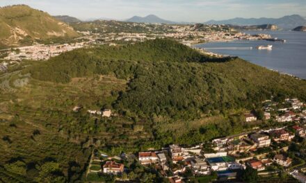El ruidoso supervolcán de Italia tiene a medio millón de residentes en vilo