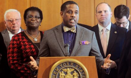El senador de Nueva York Kevin Parker acusado de violación