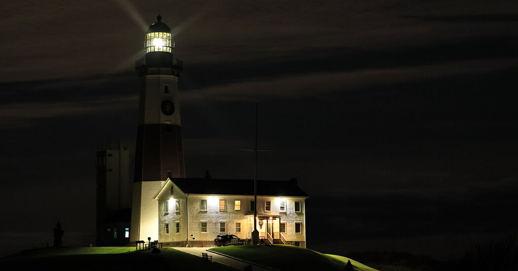 En el faro de Montauk, un faro restaurado vuelve a brillar