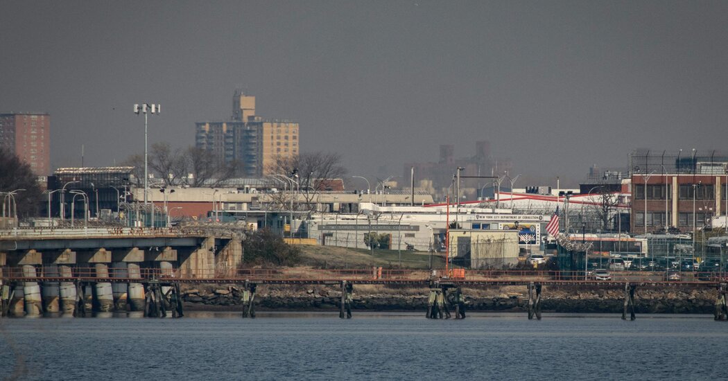 Fiscal federal busca formalmente la adquisición de Rikers Island