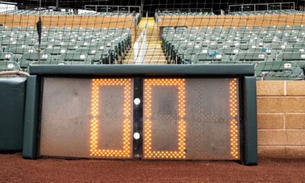 Fuentes: MLB considera reducir el reloj de lanzamiento con corredores en juego
