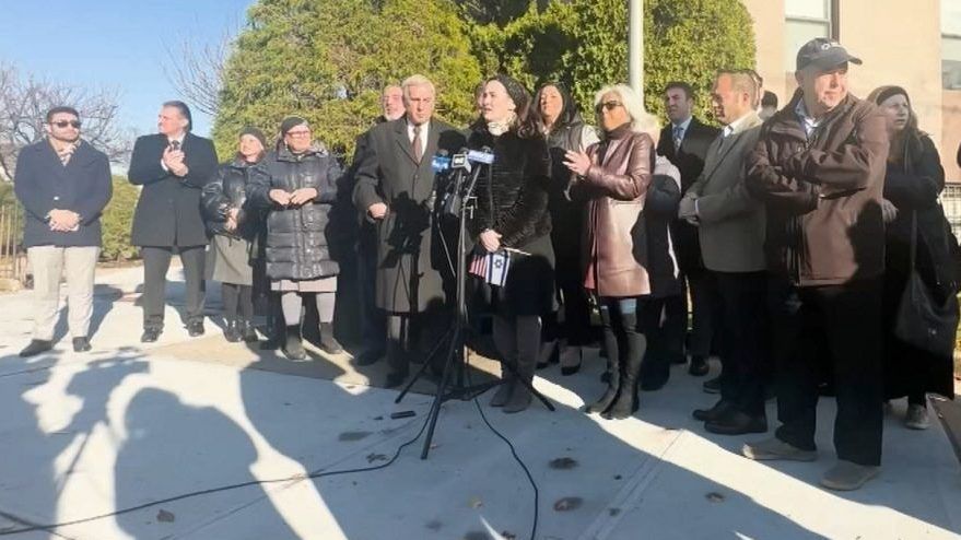 Funcionarios denuncian caos en escuela secundaria de Queens