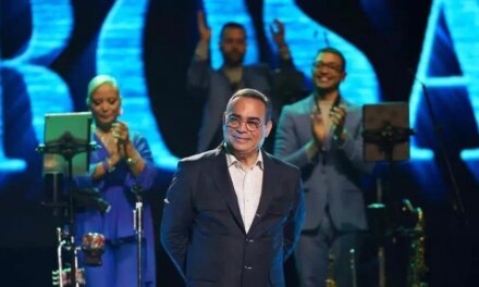 Gilberto Santa Rosa inde homenaje a la mujer dominicana en su espectáculo "Auténtico, amor y salsa"