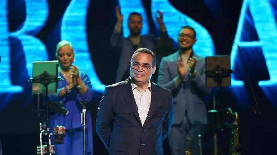 Gilberto Santa Rosa inde homenaje a la mujer dominicana en su espectáculo "Auténtico, amor y salsa"