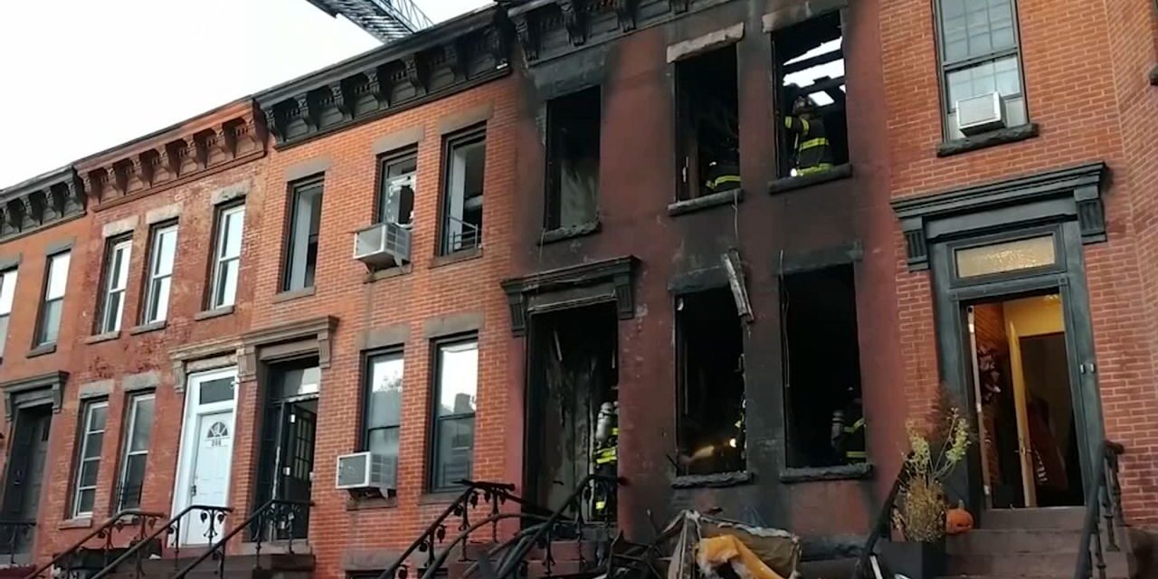 Incendio que mató a 3 personas en BK causado por una batería de iones de litio: FDNY
