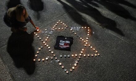Israel y Hamás acuerdan un canje de rehenes por presos y la entrada de ayuda humanitaria durante cuatro días de tregua |  internacional