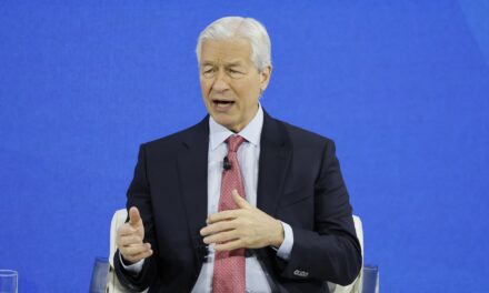 Jamie Dimon dice que JPMorgan Chase saldría de China si se le ordena hacerlo