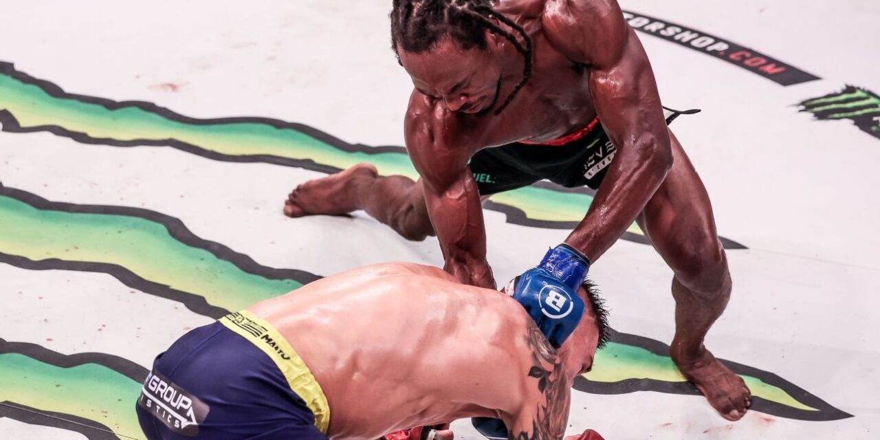 Jason Jackson sorprende a Yaroslav Amosov por nocaut técnico en Bellator 301