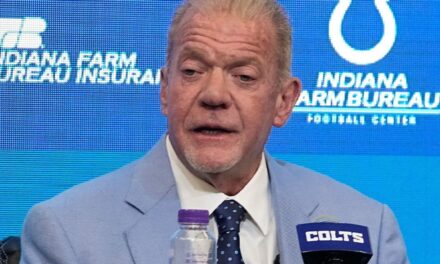 Jim Irsay cita su condición de "multimillonario blanco" para su arresto en 2014
