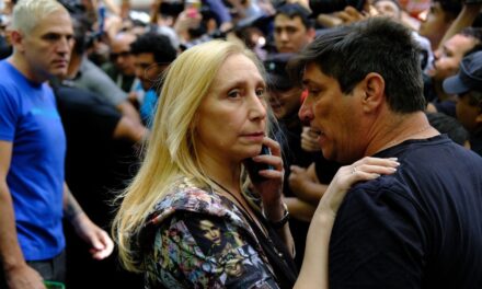 Karina Milei, hermana pequeña y estratega de campaña del fenómeno Milei en Argentina